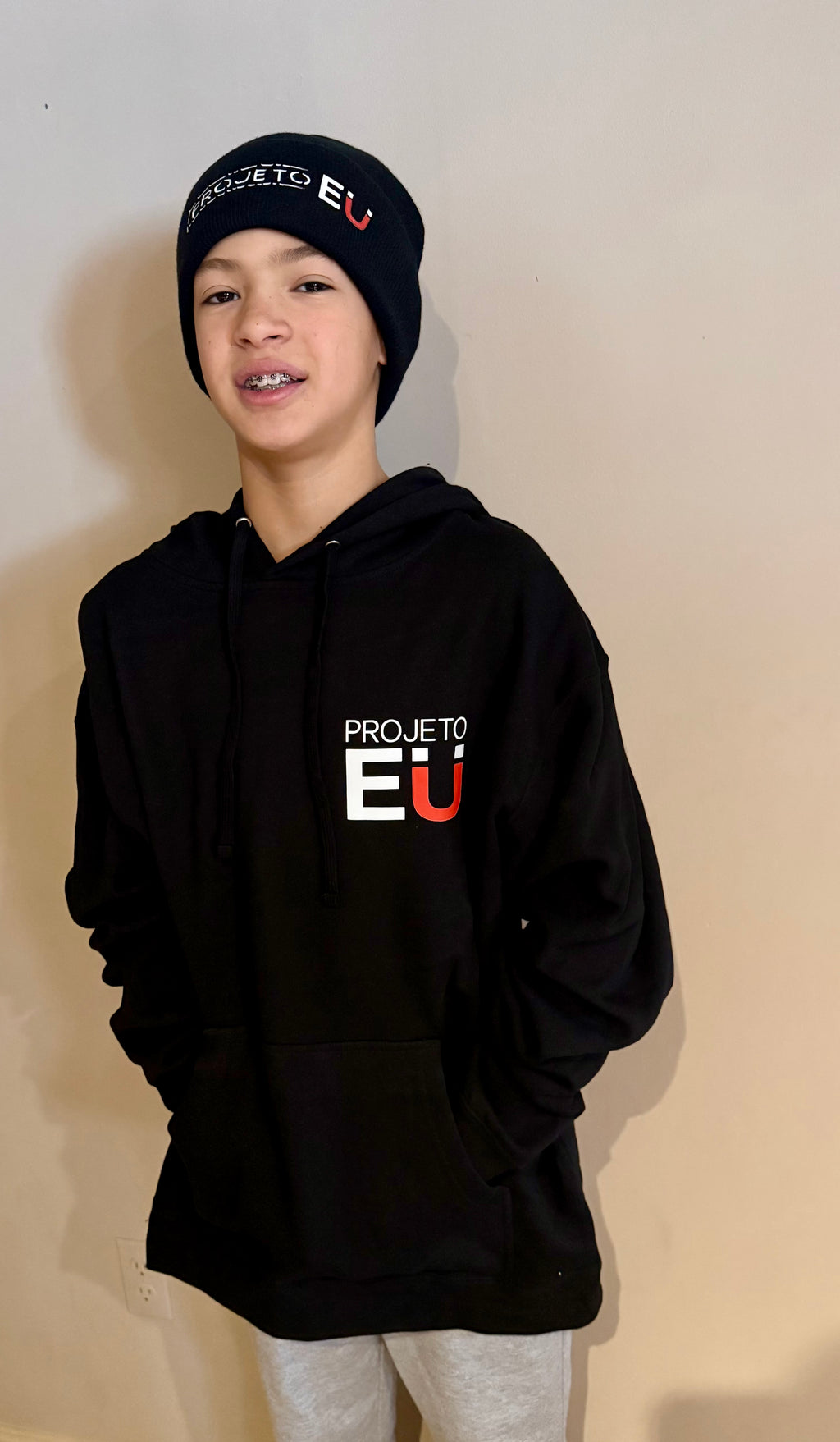 Hoodie Black / Açao , side left logo EU